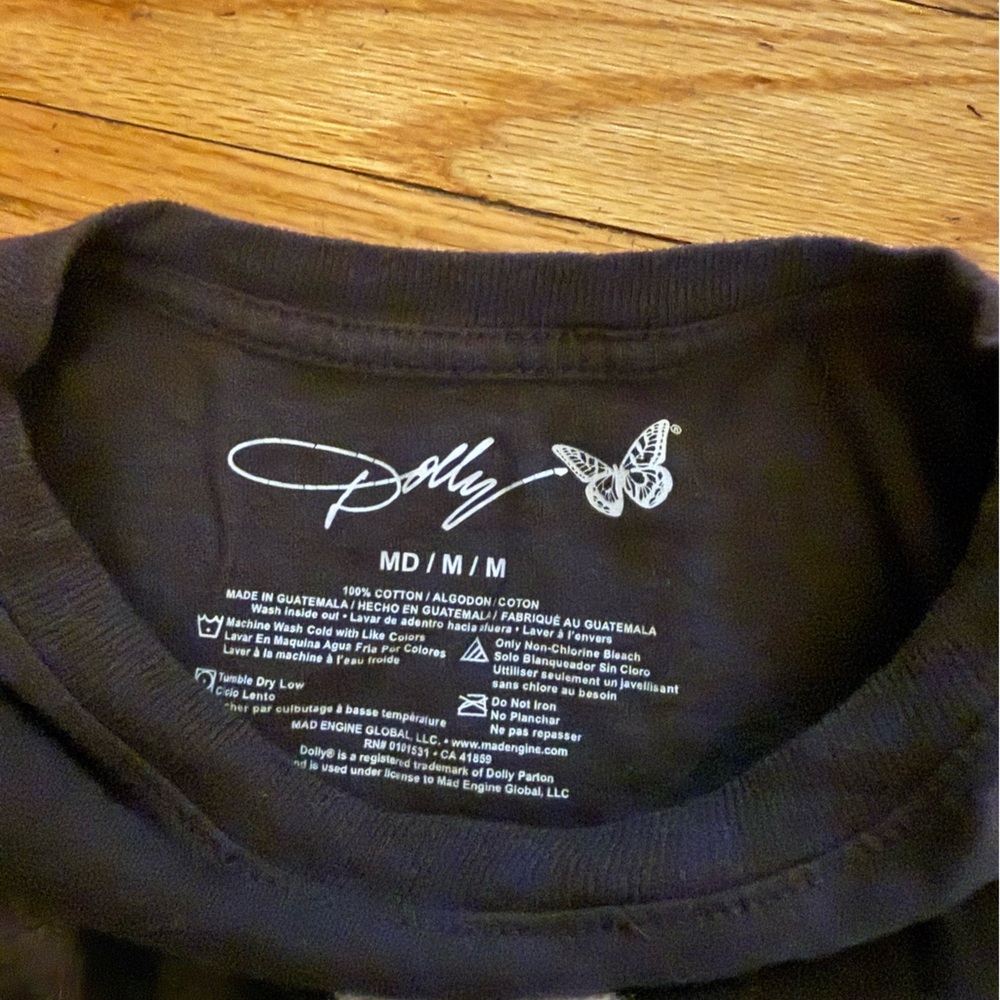 Medium‎ Dolly Parton tshirt - Picture 3 of 3